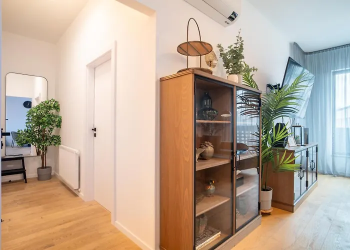 Apartment Extraordinary *